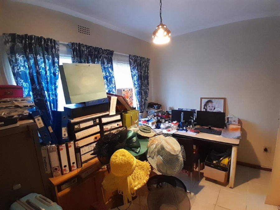 5 Bedroom Property for Sale in Geelhoutpark North West